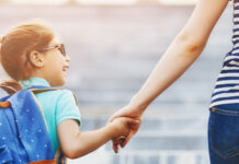 Pourquoi passer du baby sitter au smart sitter ? babysitter-2